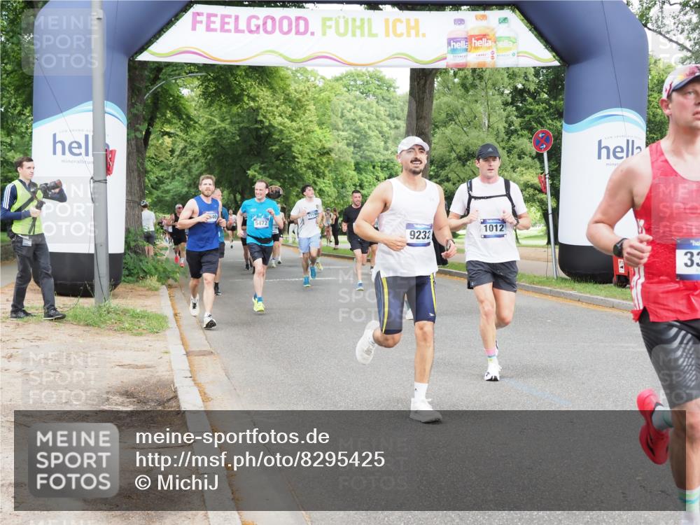 29.06.2025 - hella hamburg halbmarathon MichiJ http://msf.ph/oto/8295425 29.06.2025 10:34:08 Zwischen KM18-KM19 1012, 1759, 2048, 3304, 6071, 6290, 6460, 7961, 8023, 8269, 8743, 9232, 10792, 15133, 15636, 16624, 17499, 17892, 18346, 18970, 19128 meine-sportfotos.de