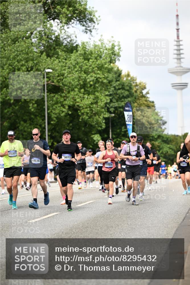 29.06.2025 - hella hamburg halbmarathon Dr. Thomas Lammeyer http://msf.ph/oto/8295432 29.06.2025 10:37:40 Kennedybrücke 1324, 1896, 1995, 2085, 2342, 2526, 2776, 3341, 3812, 3871, 4164, 4361, 4433, 4449, 4807, 5075, 5180, 5561, 5584, 5917, 6773, 6999, 7308, 7309, 7705, 8620, 8891, 9234, 9258, 9438, 9591, 9706, 9750, 9799, 10800, 11092, 11111, 11260 meine-sportfotos.de