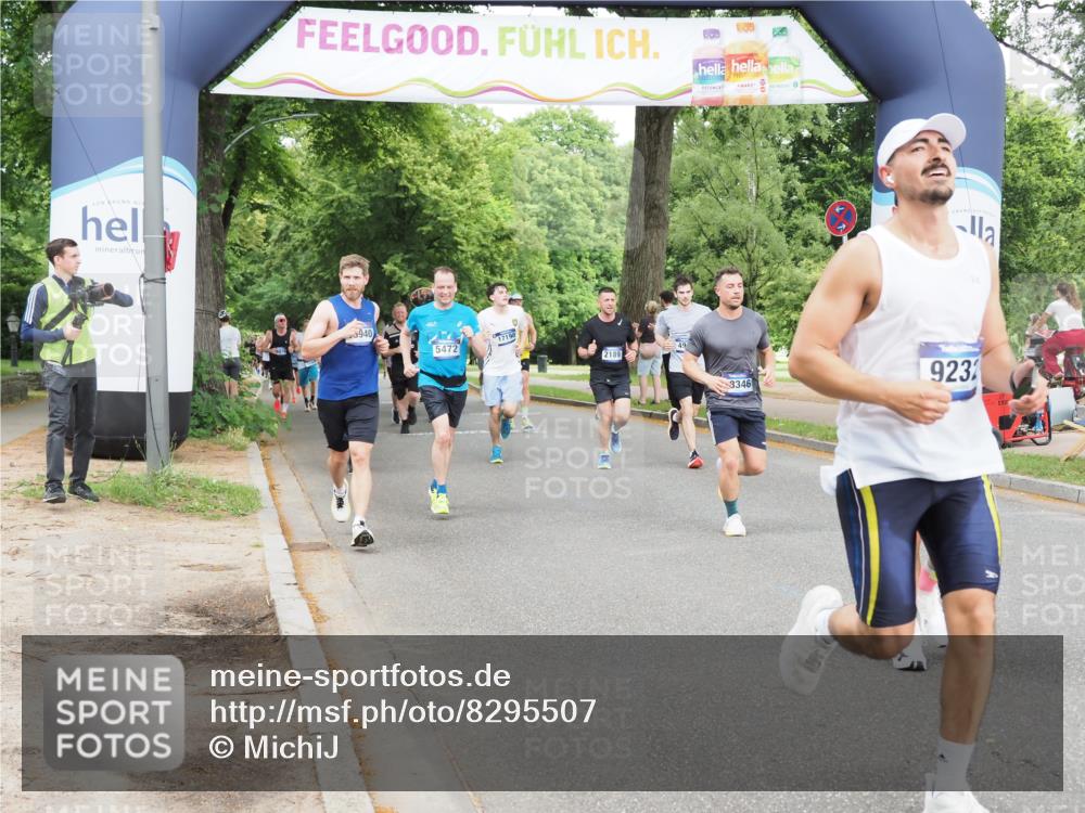 29.06.2025 - hella hamburg halbmarathon MichiJ http://msf.ph/oto/8295507 29.06.2025 10:34:09 Zwischen KM18-KM19 1012, 1759, 2048, 2189, 3304, 4949, 5472, 6071, 6290, 6460, 7961, 8023, 8269, 8743, 9232, 10792, 13940, 17499, 17892, 18346, 18970, 19128 meine-sportfotos.de