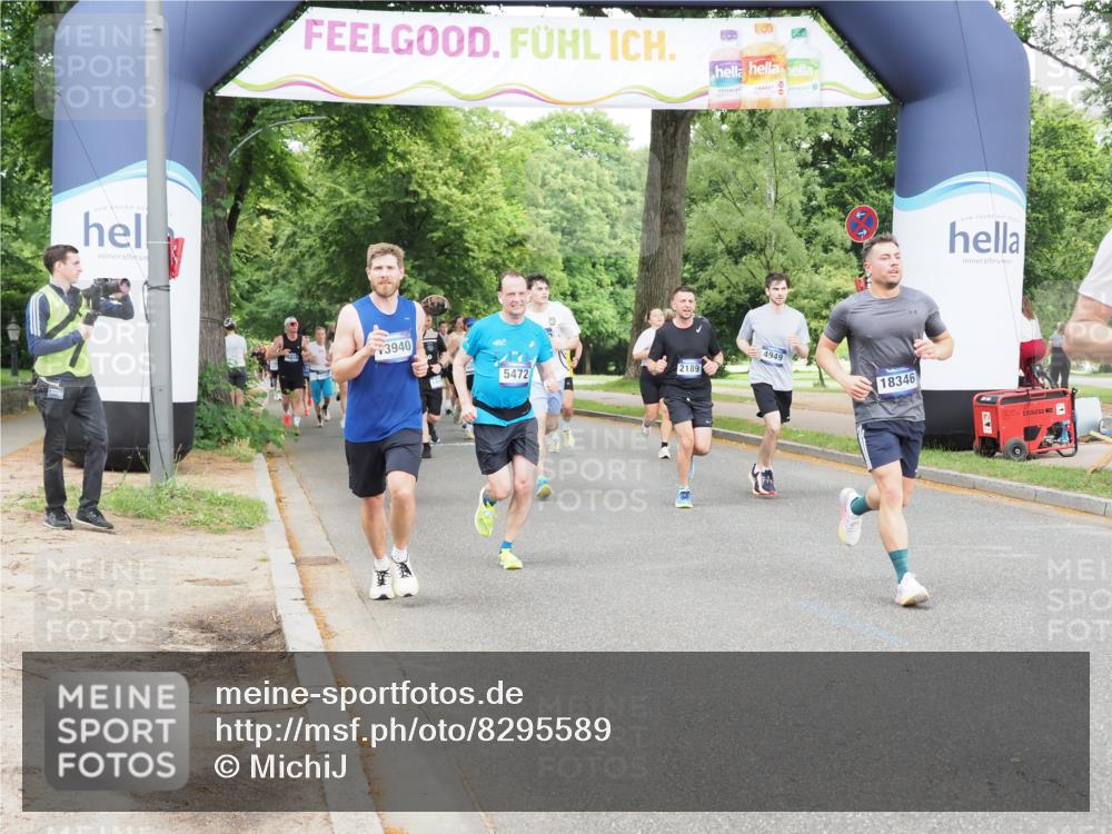 29.06.2025 - hella hamburg halbmarathon MichiJ http://msf.ph/oto/8295589 29.06.2025 10:34:09 Zwischen KM18-KM19 1012, 1759, 2048, 2189, 3304, 4949, 5472, 6071, 6290, 6460, 7961, 8023, 8269, 8743, 9232, 10792, 13940, 17499, 17892, 18346, 18970, 19128 meine-sportfotos.de