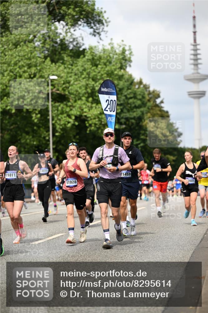 29.06.2025 - hella hamburg halbmarathon Dr. Thomas Lammeyer http://msf.ph/oto/8295614 29.06.2025 10:37:43 Kennedybrücke 1275, 1324, 1896, 1995, 2085, 2342, 2526, 2776, 3341, 3812, 3871, 4164, 4361, 4433, 4449, 4807, 5075, 5180, 5561, 5584, 5917, 6773, 6956, 6999, 7308, 7309, 7705, 8620, 8891, 9234, 9258, 9438, 9591, 9706, 9750, 9799, 9995, 10800, 11092, 11111, 11237, 11260 meine-sportfotos.de