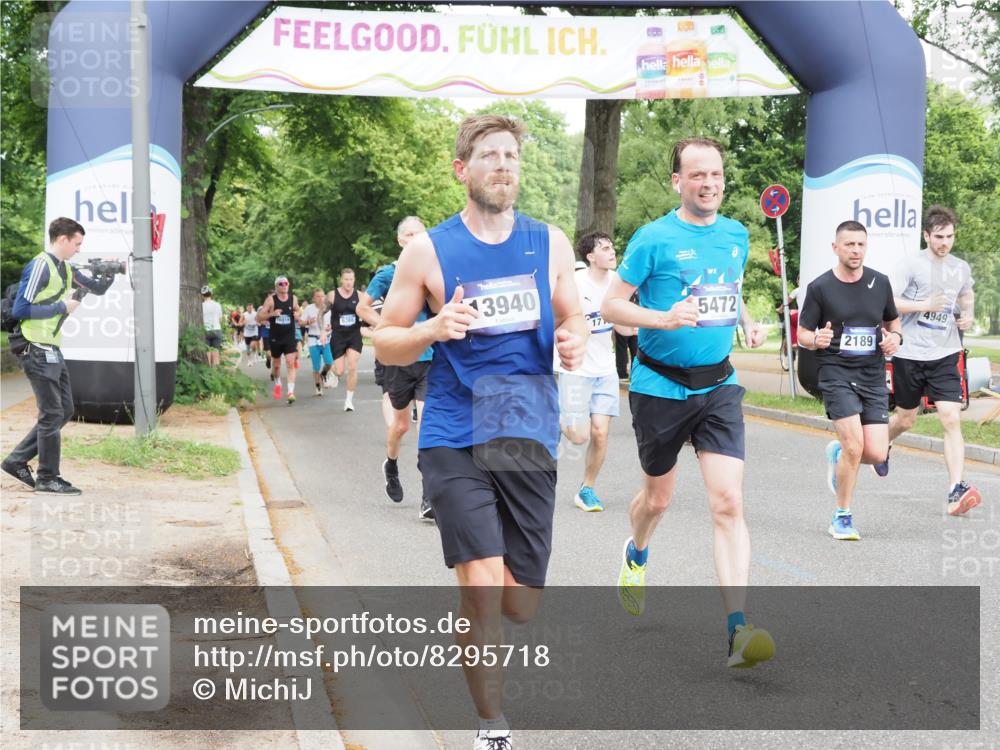 29.06.2025 - hella hamburg halbmarathon MichiJ http://msf.ph/oto/8295718 29.06.2025 10:34:11 Zwischen KM18-KM19 1012, 2189, 3304, 4091, 4237, 4949, 5472, 6290, 6460, 7961, 8023, 8269, 9232, 10792, 13940, 14034, 14911, 17190, 18346, 19128 meine-sportfotos.de