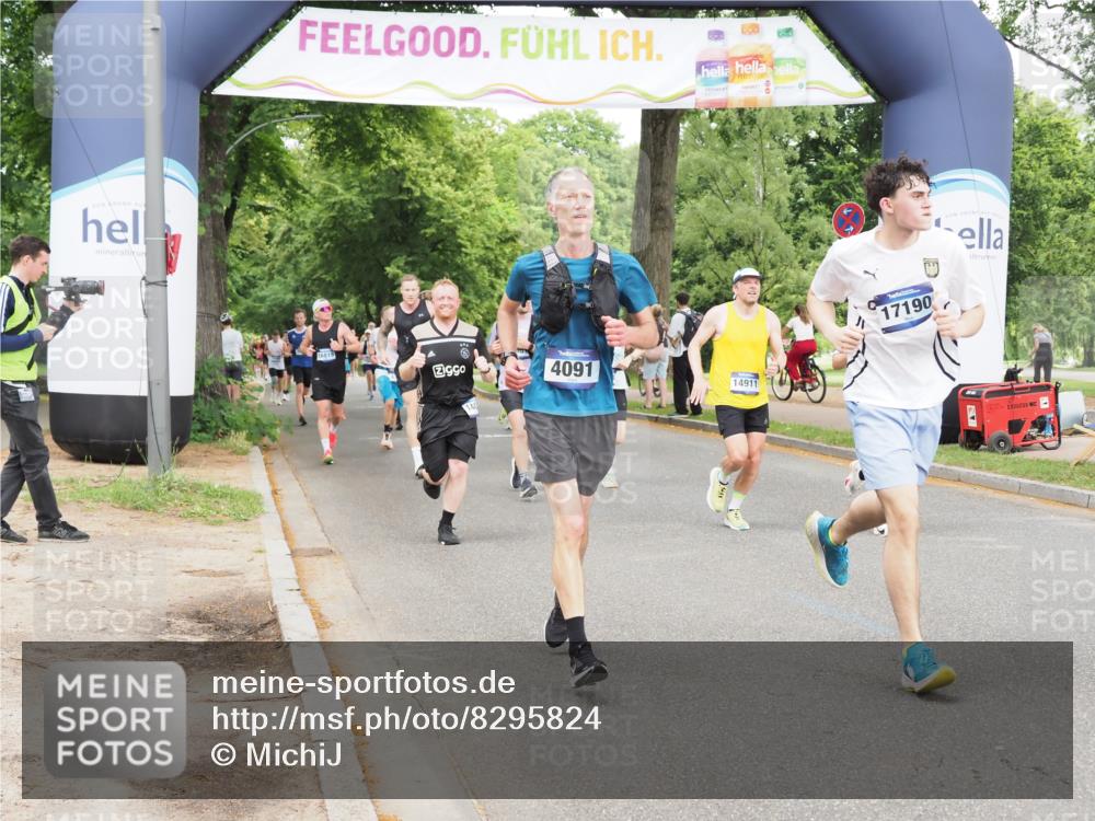 29.06.2025 - hella hamburg halbmarathon MichiJ http://msf.ph/oto/8295824 29.06.2025 10:34:12 Zwischen KM18-KM19 1012, 2189, 3304, 4091, 4237, 4949, 5472, 6388, 7961, 8023, 9232, 10792, 13940, 14034, 14804, 14911, 17190, 18346, 19128 meine-sportfotos.de