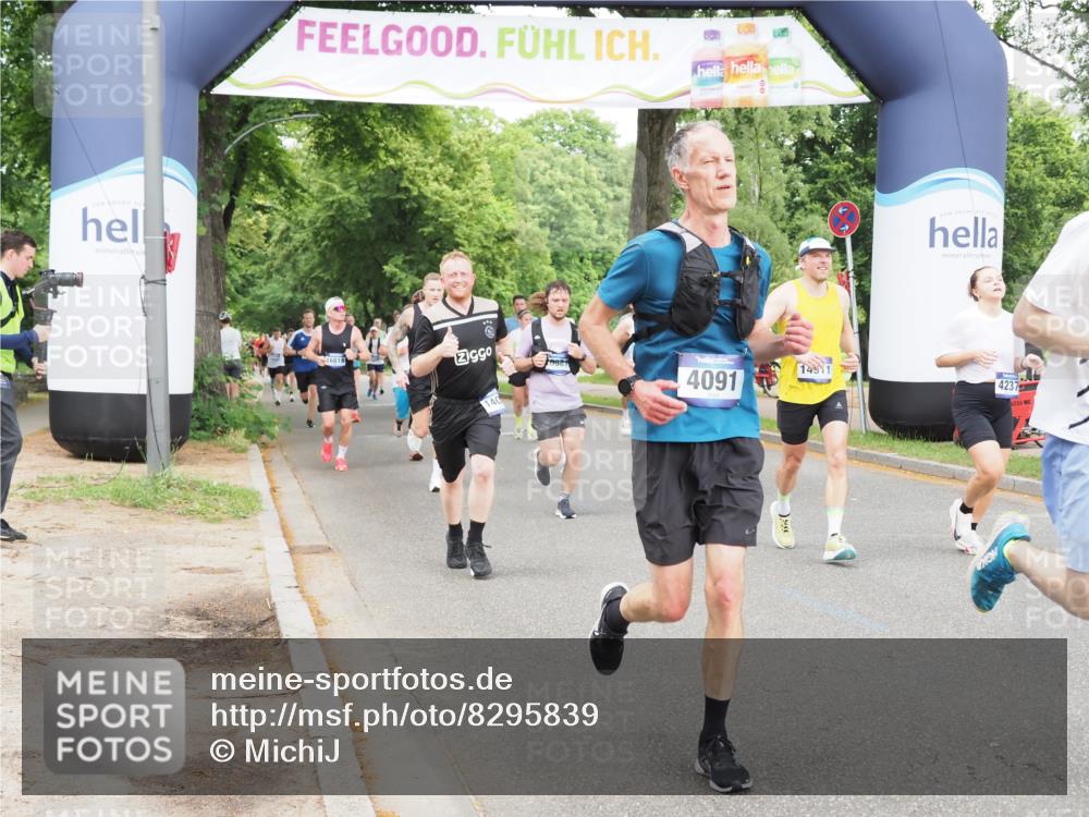 29.06.2025 - hella hamburg halbmarathon MichiJ http://msf.ph/oto/8295839 29.06.2025 10:34:12 Zwischen KM18-KM19 1012, 2189, 3304, 4091, 4237, 4949, 5472, 6388, 7961, 8023, 9232, 10792, 13940, 14034, 14804, 14911, 17190, 18346, 19128 meine-sportfotos.de