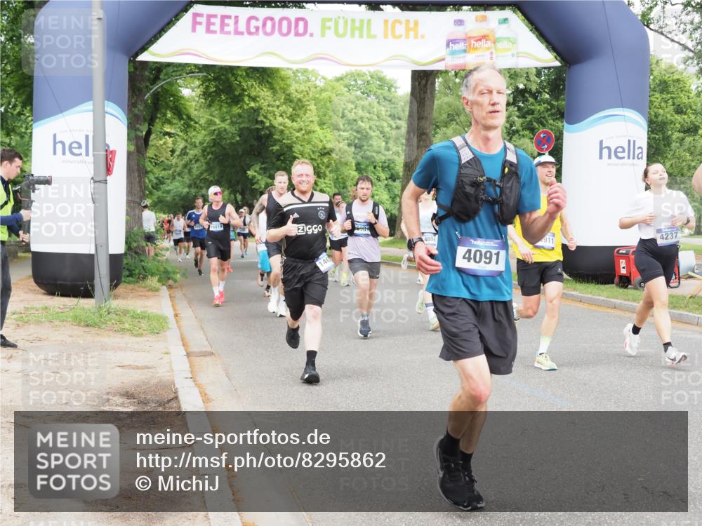 29.06.2025 - hella hamburg halbmarathon MichiJ http://msf.ph/oto/8295862 29.06.2025 10:34:12 Zwischen KM18-KM19 1012, 2189, 3304, 4091, 4237, 4949, 5472, 6388, 7961, 8023, 9232, 10792, 13940, 14034, 14804, 14911, 17190, 18346, 19128 meine-sportfotos.de