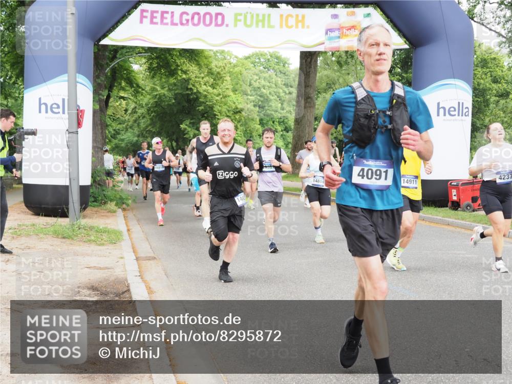 29.06.2025 - hella hamburg halbmarathon MichiJ http://msf.ph/oto/8295872 29.06.2025 10:34:12 Zwischen KM18-KM19 1012, 2189, 3304, 4091, 4237, 4949, 5472, 6388, 7961, 8023, 9232, 10792, 13940, 14034, 14804, 14911, 17190, 18346, 19128 meine-sportfotos.de