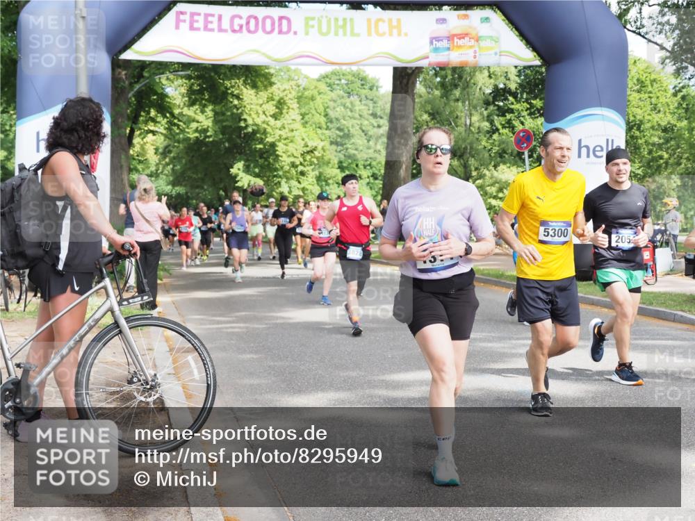 29.06.2025 - hella hamburg halbmarathon MichiJ http://msf.ph/oto/8295949 29.06.2025 11:29:57 Zwischen KM18-KM19 1314, 1685, 2038, 2054, 2173, 2313, 3607, 3828, 4245, 4612, 5300, 5735, 9644, 9978, 10888, 11546, 13952, 14130, 16916 meine-sportfotos.de