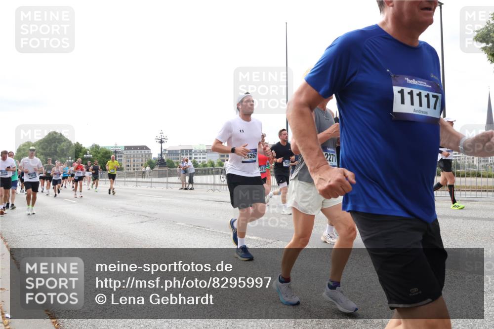 29.06.2025 - hella hamburg halbmarathon Lena Gebhardt http://msf.ph/oto/8295997 29.06.2025 10:21:31 Lombardsbrücke 2815, 19012, 19012, 5267, 3817, 737, 2271, 11117, 1028, 1072, 1266, 1401, 1658, 1668, 2172, 2271, 2383, 2529, 2635, 2815, 2956, 2986, 3122, 3161, 3453, 3770, 3817, 3825, 3826, 4289, 4375, 4376, 4697, 4786, 5122, 5373, 5395, 5412, 5493, 5759, 5767, 5957, 6086, 6103, 6275, 6308, 6475, 6805, 6844, 7228, 7375, 7522, 7553, 7608, 7612, 7672, 7781, 8095, 8286, 8715, 8726, 8844, 8896, 9100, 9108, 9369, 9483, 9499, 9501, 9532, 9624, 10374, 10602, 10874, 11698, 12175, 13057, 13508 meine-sportfotos.de