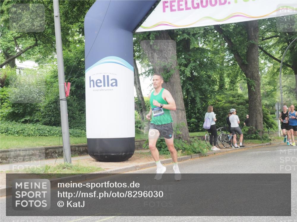 29.06.2025 - hella hamburg halbmarathon KatJ http://msf.ph/oto/8296030 29.06.2025 10:13:32 Zwischen KM18-KM19 6699 meine-sportfotos.de