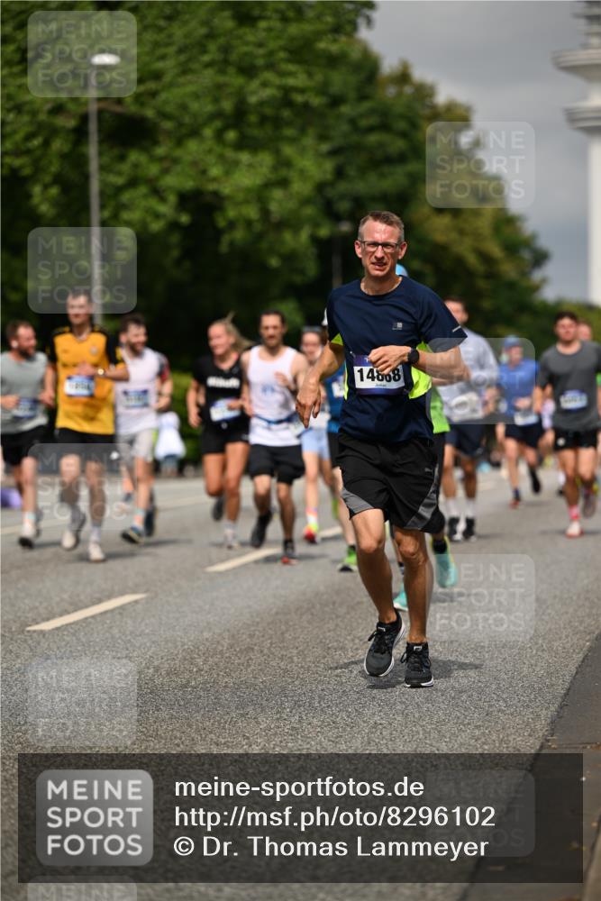 29.06.2025 - hella hamburg halbmarathon Dr. Thomas Lammeyer http://msf.ph/oto/8296102 29.06.2025 10:16:15 Kennedybrücke 1249, 1610, 1785, 1850, 1851, 2963, 2964, 3182, 3248, 3262, 3746, 4453, 4499, 5150, 5166, 5176, 6822, 6871, 6966, 7907, 8206, 8207, 8971, 9119, 9253, 9405, 9428, 10402, 10685 meine-sportfotos.de