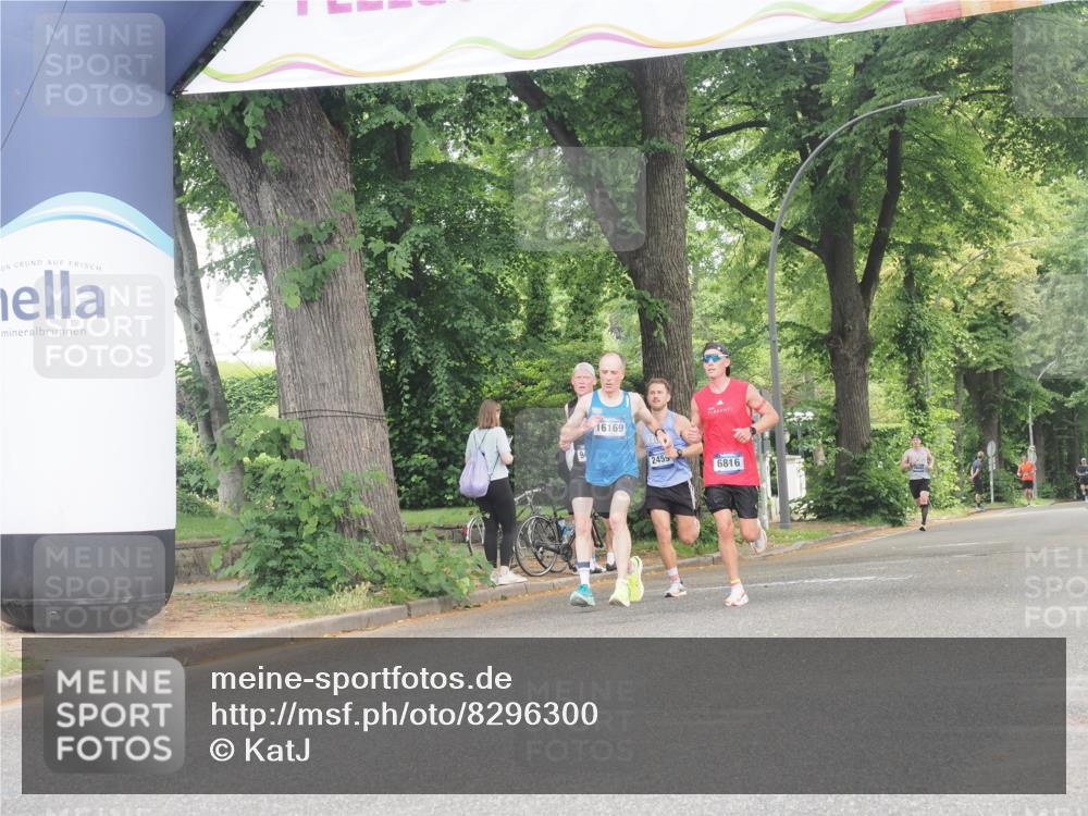 29.06.2025 - hella hamburg halbmarathon KatJ http://msf.ph/oto/8296300 29.06.2025 10:13:34 Zwischen KM18-KM19 6699 meine-sportfotos.de