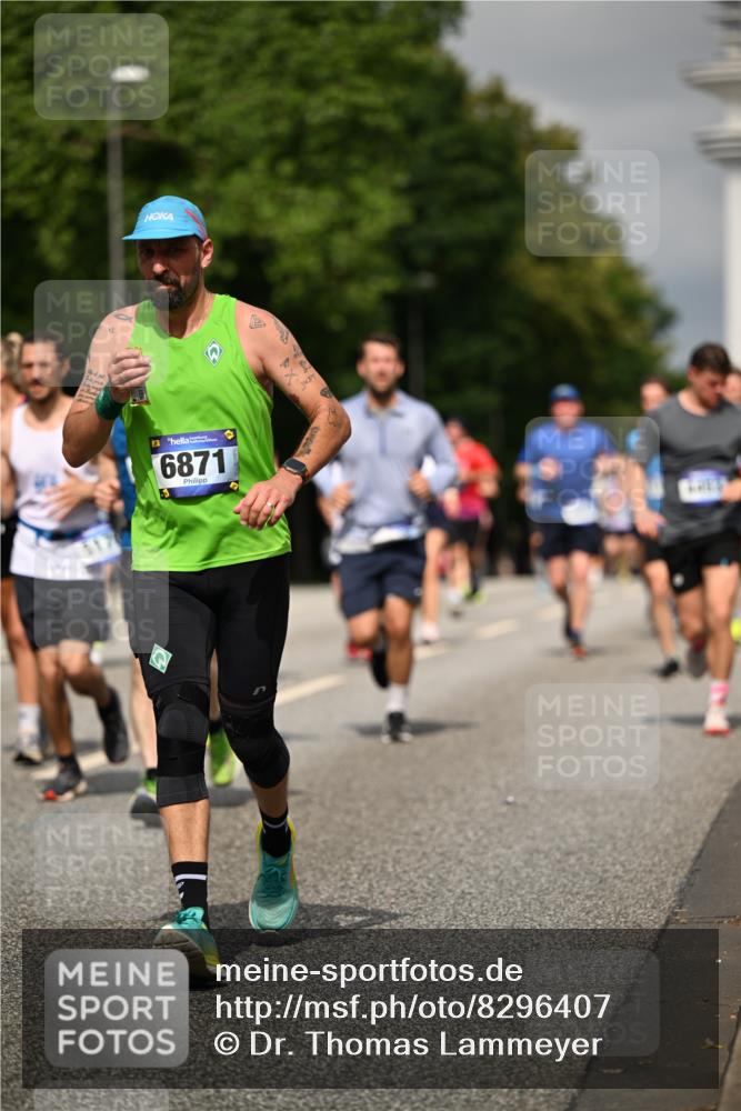 29.06.2025 - hella hamburg halbmarathon Dr. Thomas Lammeyer http://msf.ph/oto/8296407 29.06.2025 10:16:18 Kennedybrücke 1249, 1610, 1785, 1850, 1851, 2963, 2964, 3182, 3248, 3262, 3363, 4453, 4499, 5150, 5166, 5176, 6822, 6871, 7907, 8206, 8207, 8917, 8971, 9253, 9405, 9428, 10067, 10402, 10685 meine-sportfotos.de