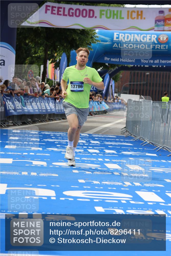 29.06.2025 - hella hamburg halbmarathon Strokosch-Dieckow http://msf.ph/oto/8296411 29.06.2025 10:18:08 Ziel 17786 meine-sportfotos.de