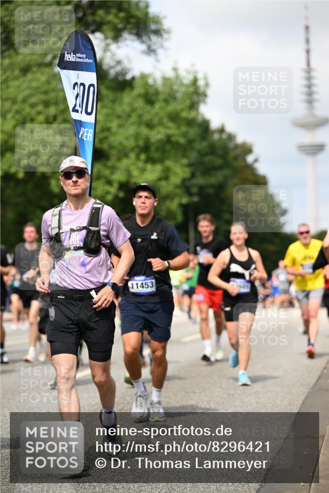 29.06.2025 - hella hamburg halbmarathon Dr. Thomas Lammeyer http://msf.ph/oto/8296421 29.06.2025 10:37:45 Kennedybrücke 1189, 1275, 1896, 1995, 2085, 2342, 2526, 2776, 3812, 4164, 4361, 4433, 4449, 4807, 5075, 5141, 5180, 5557, 5561, 5584, 5821, 5822, 6773, 6956, 6999, 7308, 7309, 7633, 7705, 8157, 8383, 8620, 8891, 9234, 9258, 9438, 9591, 9706, 9799, 9995, 10800, 11092, 11111, 11237, 11260 meine-sportfotos.de