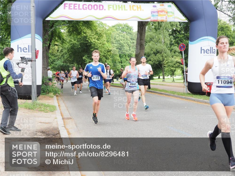 29.06.2025 - hella hamburg halbmarathon MichiJ http://msf.ph/oto/8296481 29.06.2025 10:34:17 Zwischen KM18-KM19 2189, 2623, 2842, 4091, 4237, 4345, 4949, 5472, 6388, 7056, 8577, 11094, 13940, 14034, 14804, 14911, 15206, 15563, 15900, 16081, 16819, 17190 meine-sportfotos.de