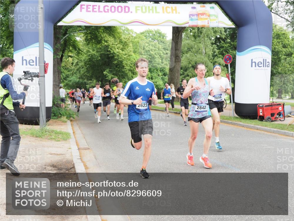 29.06.2025 - hella hamburg halbmarathon MichiJ http://msf.ph/oto/8296609 29.06.2025 10:34:18 Zwischen KM18-KM19 2623, 2842, 4091, 4237, 4345, 6388, 7056, 8564, 8577, 11094, 14034, 14804, 14911, 15206, 15563, 15900, 16081, 16819, 17190 meine-sportfotos.de