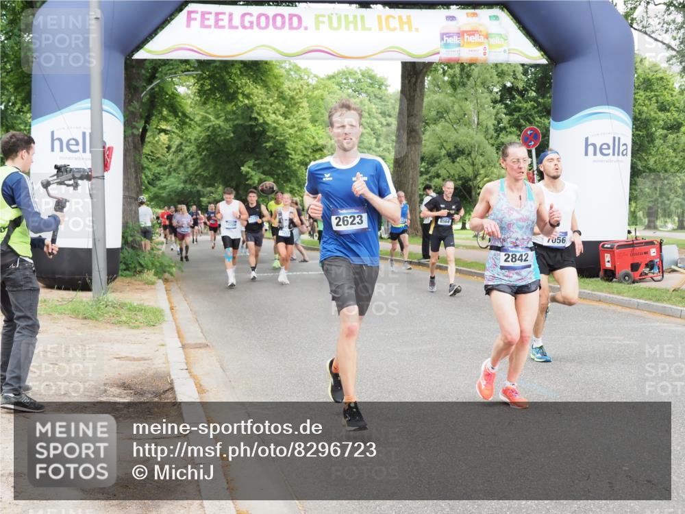 29.06.2025 - hella hamburg halbmarathon MichiJ http://msf.ph/oto/8296723 29.06.2025 10:34:18 Zwischen KM18-KM19 2623, 2842, 4091, 4237, 4345, 6388, 7056, 8564, 8577, 11094, 14034, 14804, 14911, 15206, 15563, 15900, 16081, 16819, 17190 meine-sportfotos.de