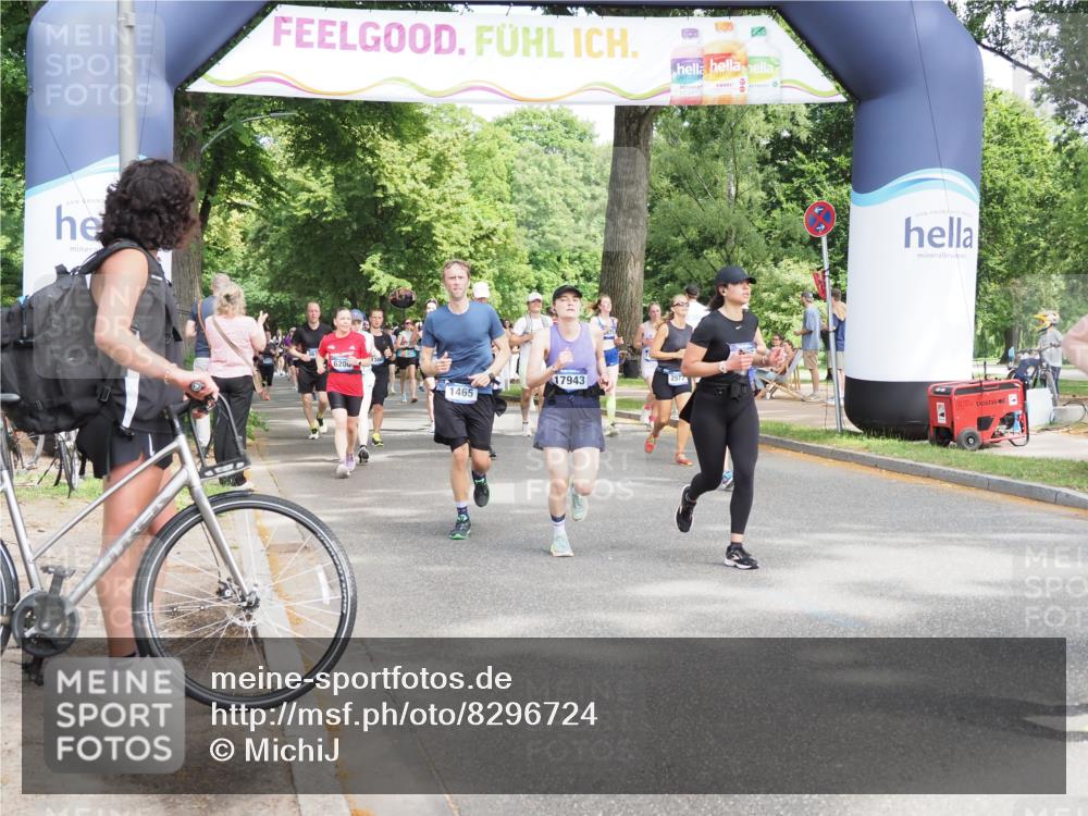 29.06.2025 - hella hamburg halbmarathon MichiJ http://msf.ph/oto/8296724 29.06.2025 11:30:00 Zwischen KM18-KM19 1314, 1465, 1685, 2038, 2054, 2572, 3607, 3828, 4245, 5300, 5735, 6200, 8243, 8745, 9644, 9978, 10888, 13952, 14130, 15536, 16916, 17943 meine-sportfotos.de