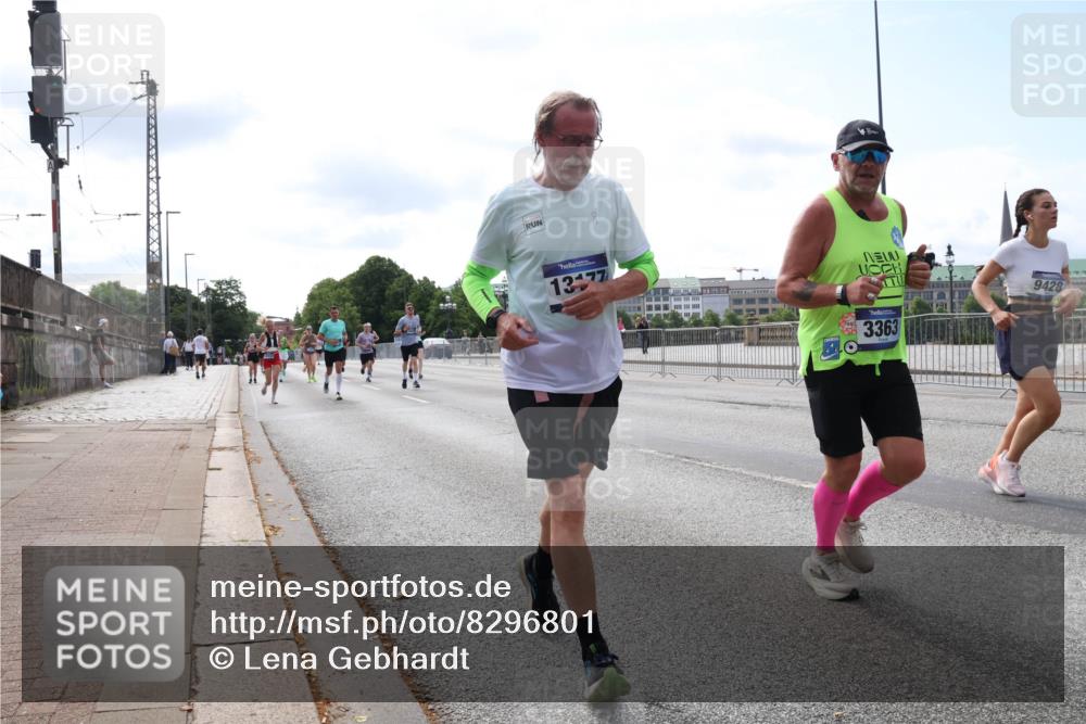 29.06.2025 - hella hamburg halbmarathon Lena Gebhardt http://msf.ph/oto/8296801 29.06.2025 10:12:00 Lombardsbrücke 1062, 1328, 1531, 1790, 1866, 1992, 2661, 3363, 3746, 4227, 5379, 5605, 7474, 7571, 8115, 8807, 8810, 9191, 9253, 9428, 9705, 10042, 10409, 10428, 11321, 11507, 11509, 11525, 11537, 11581, 11917, 12473, 13171, 13177, 13203, 13542, 13939, 13958, 14008, 14060, 14196, 14313, 14384, 15137, 15945, 16379, 16976, 17080, 17638, 17774, 17866, 18261, 18278, 18395, 18429, 18655 meine-sportfotos.de