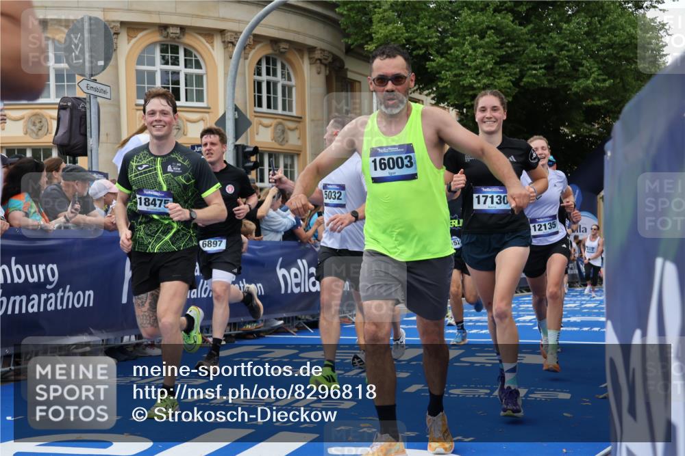 29.06.2025 - hella hamburg halbmarathon Strokosch-Dieckow http://msf.ph/oto/8296818 29.06.2025 10:52:13 Ziel 1482, 2397, 2595, 4140, 4419, 4587, 4837, 5032, 5087, 5093, 5378, 5482, 6164, 6897, 7896, 9074, 9082, 12135, 12580, 13707, 13726, 14248, 14300, 15275, 15446, 16003, 16320, 16591, 17033, 17130, 17773, 18475, 18801 meine-sportfotos.de