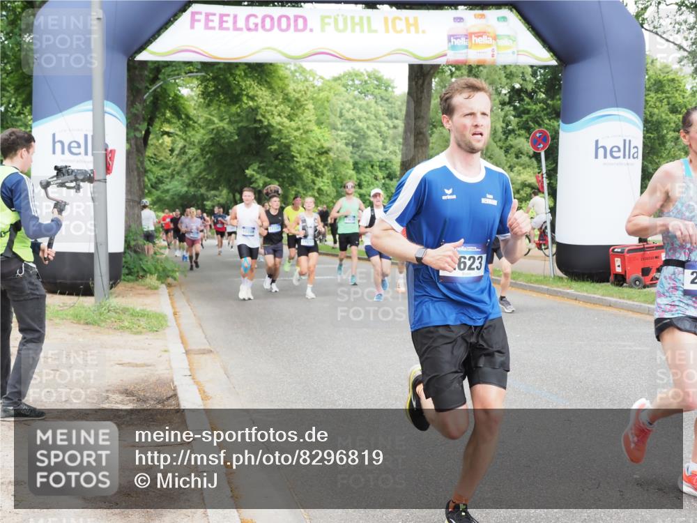 29.06.2025 - hella hamburg halbmarathon MichiJ http://msf.ph/oto/8296819 29.06.2025 10:34:19 Zwischen KM18-KM19 2623, 2842, 4237, 4345, 6388, 7056, 8564, 8577, 11094, 11125, 14034, 14804, 14911, 15206, 15563, 15900, 16081, 16819, 17190 meine-sportfotos.de