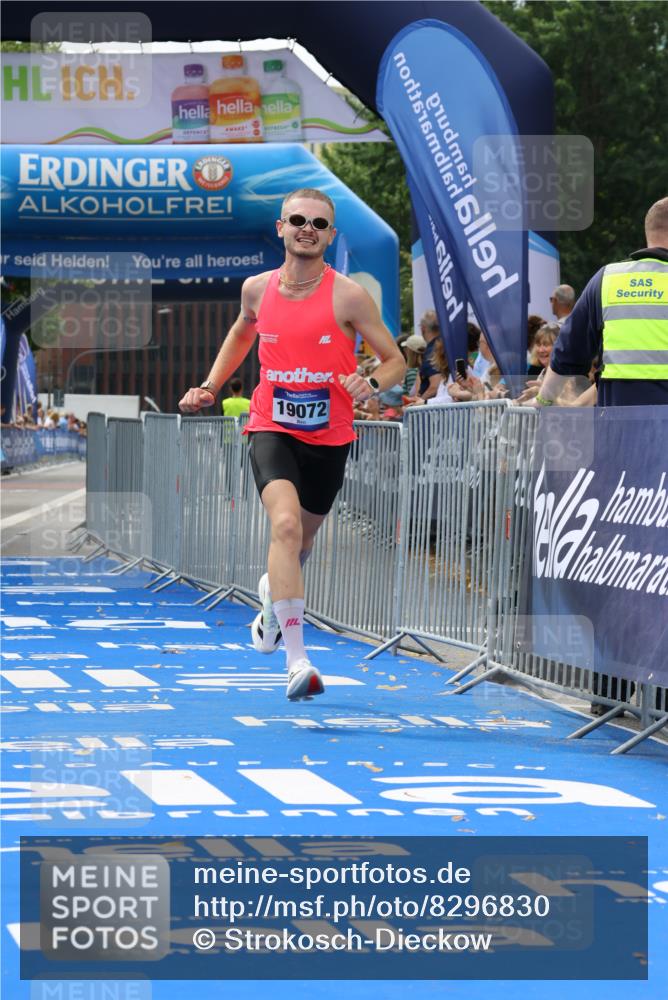 29.06.2025 - hella hamburg halbmarathon Strokosch-Dieckow http://msf.ph/oto/8296830 29.06.2025 10:18:01 Ziel 17786, 19072 meine-sportfotos.de