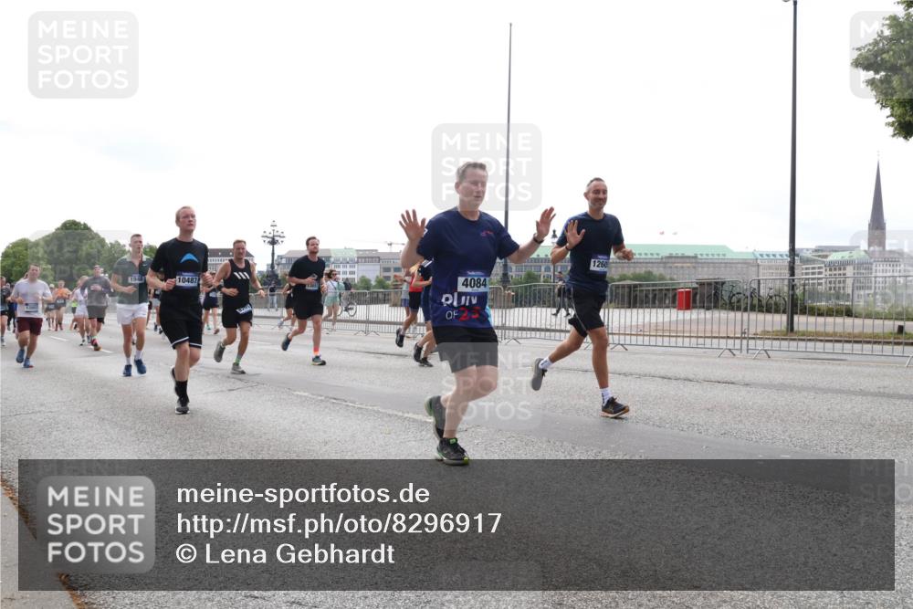 29.06.2025 - hella hamburg halbmarathon Lena Gebhardt http://msf.ph/oto/8296917 29.06.2025 10:36:48 Lombardsbrücke 1948, 10487, 111, 4084, 1260, 1118, 1224, 1253, 1339, 1488, 1490, 1948, 1952, 1954, 2124, 2552, 2588, 3165, 3398, 3428, 3714, 3873, 3895, 4084, 4442, 4618, 4762, 4996, 5012, 5224, 5427, 5538, 5540, 5573, 5640, 5747, 5786, 5789, 5919, 6156, 6190, 6359, 6667, 6804, 7202, 7632, 7773, 8007, 8315, 8498, 8499, 8530, 8758, 8936, 8937, 8945, 9115, 9117, 9229, 9295, 9500, 9694, 13265, 15077, 17156, 17807, 18152, 18488 meine-sportfotos.de