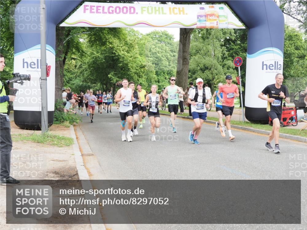 29.06.2025 - hella hamburg halbmarathon MichiJ http://msf.ph/oto/8297052 29.06.2025 10:34:20 Zwischen KM18-KM19 2623, 2842, 4345, 6388, 6532, 7056, 8564, 8577, 10211, 11094, 11125, 12277, 13630, 14804, 15206, 15563, 15900, 16081, 16819 meine-sportfotos.de