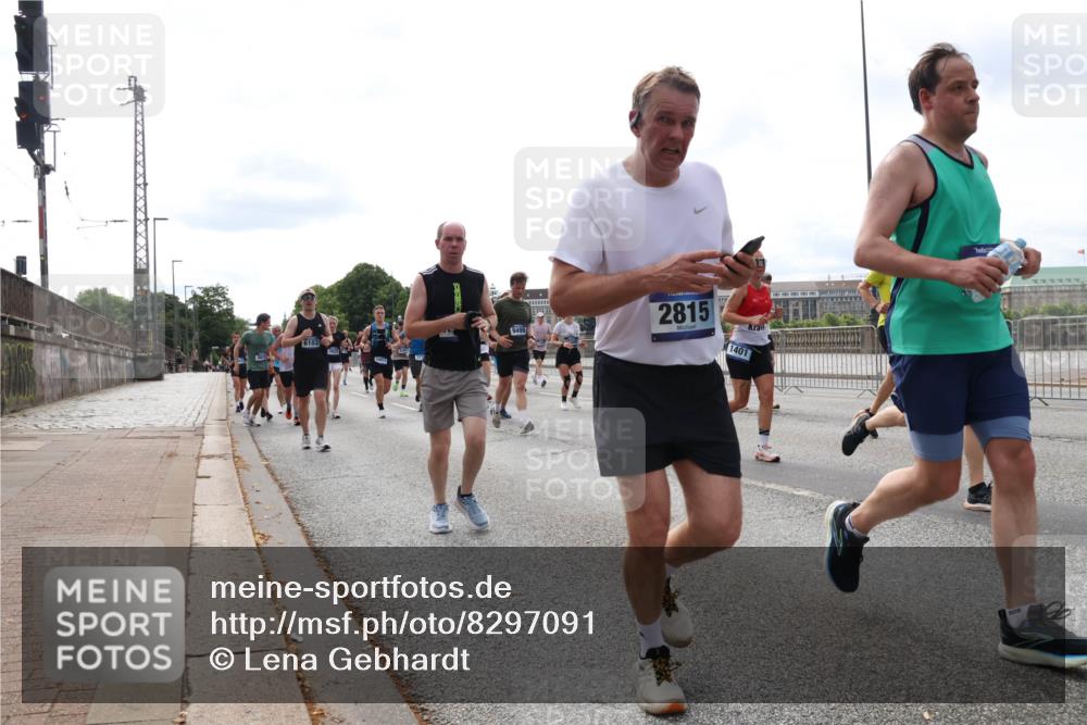 29.06.2025 - hella hamburg halbmarathon Lena Gebhardt http://msf.ph/oto/8297091 29.06.2025 10:21:35 Lombardsbrücke 6103, 9499, 2815, 1401, 1028, 1072, 1158, 1191, 1250, 1266, 1401, 1658, 1668, 1958, 2172, 2271, 2315, 2353, 2529, 2635, 2815, 2956, 2986, 3122, 3770, 3817, 3825, 3826, 4289, 4375, 4376, 4697, 4786, 5122, 5373, 5395, 5412, 5493, 5759, 5957, 6086, 6103, 6475, 6805, 6844, 7075, 7375, 7522, 7553, 7612, 7672, 7781, 8095, 8286, 8715, 8844, 8896, 8959, 9100, 9108, 9369, 9483, 9499, 9501, 9532, 9624, 10374, 10874, 11698 meine-sportfotos.de