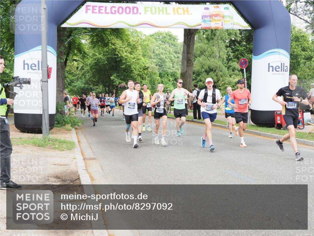 29.06.2025 - hella hamburg halbmarathon MichiJ http://msf.ph/oto/8297092 29.06.2025 10:34:20 Zwischen KM18-KM19 2623, 2842, 4345, 6388, 6532, 7056, 8564, 8577, 10211, 11094, 11125, 12277, 13630, 14804, 15206, 15563, 15900, 16081, 16819 meine-sportfotos.de