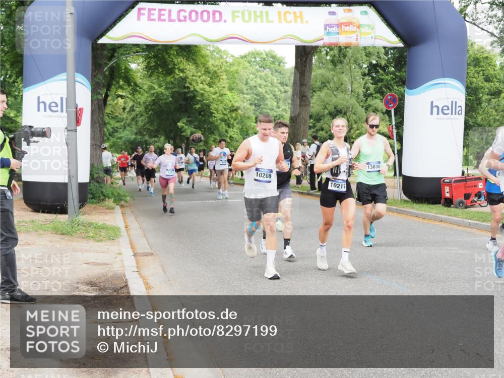 29.06.2025 - hella hamburg halbmarathon MichiJ http://msf.ph/oto/8297199 29.06.2025 10:34:21 Zwischen KM18-KM19 1070, 2623, 2842, 4345, 6532, 7056, 8564, 8577, 10208, 10211, 11094, 11125, 12277, 13630, 15206, 15563, 15900, 16081, 16819, 17332 meine-sportfotos.de