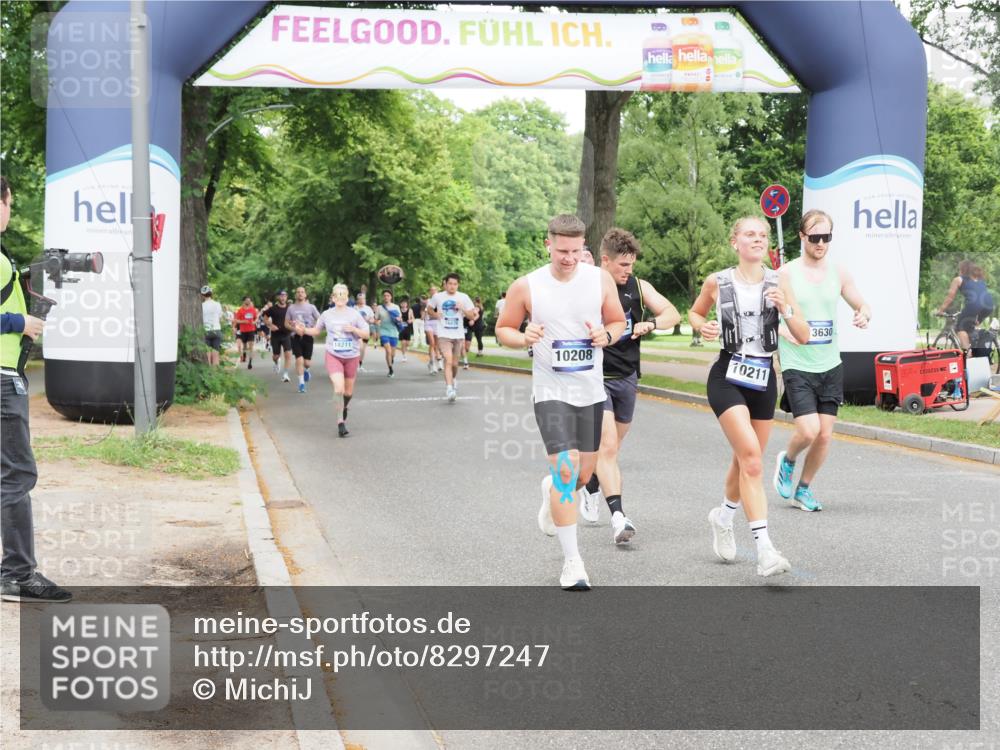 29.06.2025 - hella hamburg halbmarathon MichiJ http://msf.ph/oto/8297247 29.06.2025 10:34:22 Zwischen KM18-KM19 1070, 2623, 6532, 7056, 8564, 8577, 10208, 10211, 11094, 11125, 12277, 13630, 15563, 15900, 16819, 17332, 18211 meine-sportfotos.de