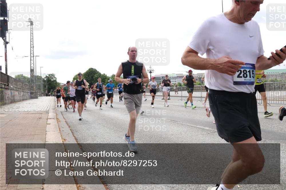 29.06.2025 - hella hamburg halbmarathon Lena Gebhardt http://msf.ph/oto/8297253 29.06.2025 10:21:35 Lombardsbrücke 6103, 3774, 2815, 1411, 1028, 1072, 1158, 1191, 1250, 1266, 1401, 1658, 1668, 1958, 2172, 2271, 2315, 2353, 2529, 2635, 2815, 2956, 2986, 3122, 3770, 3817, 3825, 3826, 4289, 4375, 4376, 4697, 4786, 5122, 5373, 5395, 5412, 5493, 5759, 5957, 6086, 6103, 6475, 6805, 6844, 7075, 7375, 7522, 7553, 7612, 7672, 7781, 8095, 8286, 8715, 8844, 8896, 8959, 9100, 9108, 9369, 9483, 9499, 9501, 9532, 9624, 10374, 10874, 11698 meine-sportfotos.de