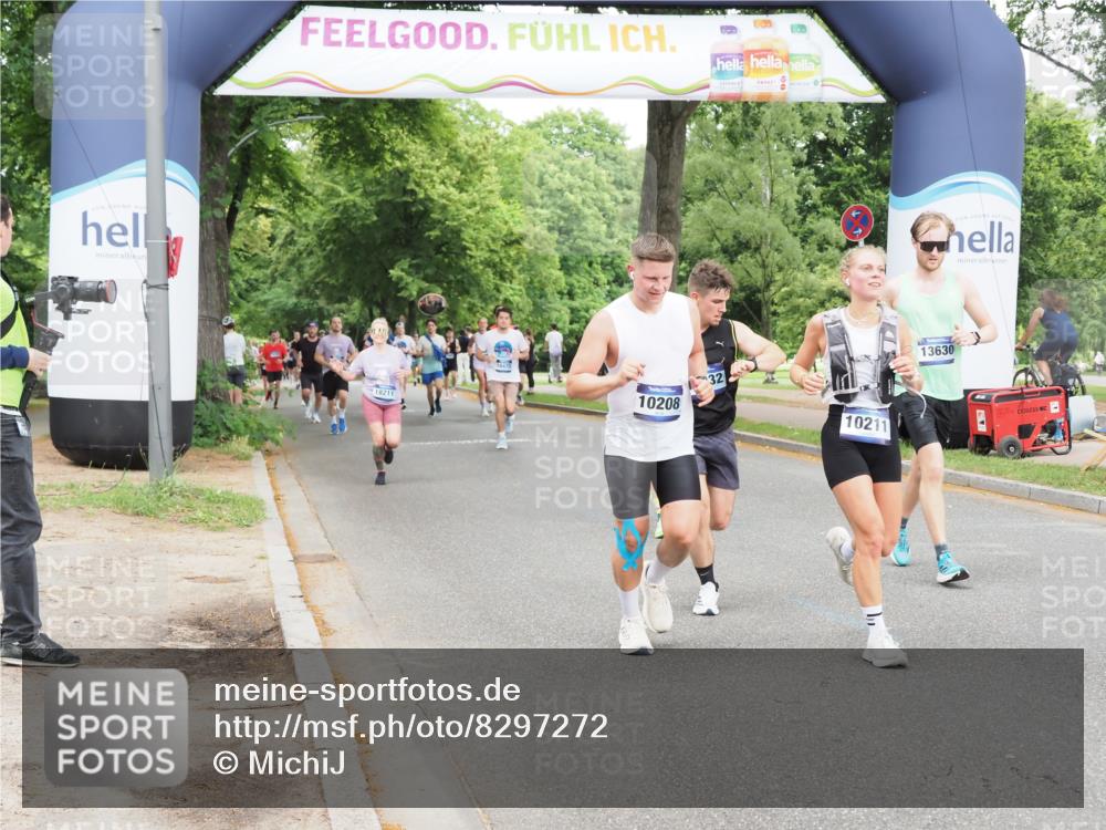 29.06.2025 - hella hamburg halbmarathon MichiJ http://msf.ph/oto/8297272 29.06.2025 10:34:22 Zwischen KM18-KM19 1070, 2623, 6532, 7056, 8564, 8577, 10208, 10211, 11094, 11125, 12277, 13630, 15563, 15900, 16819, 17332, 18211 meine-sportfotos.de