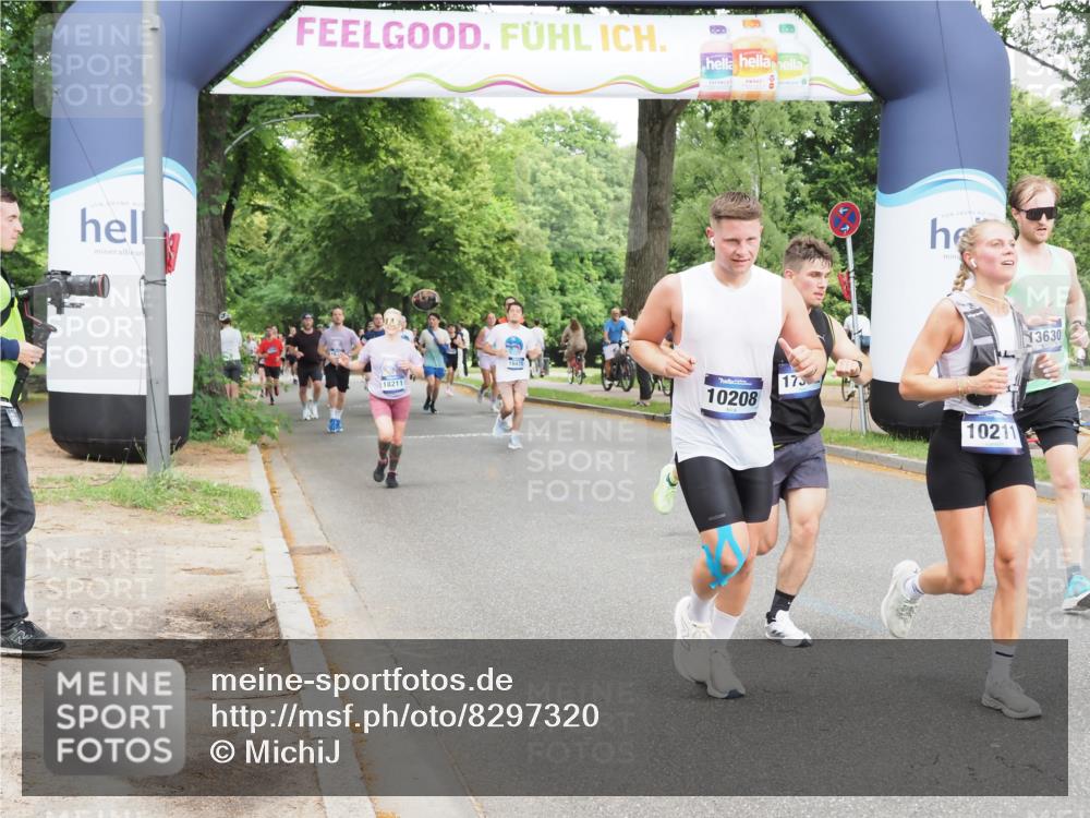 29.06.2025 - hella hamburg halbmarathon MichiJ http://msf.ph/oto/8297320 29.06.2025 10:34:22 Zwischen KM18-KM19 1070, 2623, 6532, 7056, 8564, 8577, 10208, 10211, 11094, 11125, 12277, 13630, 15563, 15900, 16819, 17332, 18211 meine-sportfotos.de