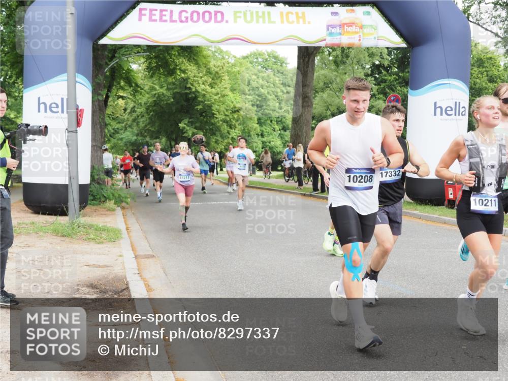 29.06.2025 - hella hamburg halbmarathon MichiJ http://msf.ph/oto/8297337 29.06.2025 10:34:22 Zwischen KM18-KM19 1070, 2623, 6532, 7056, 8564, 8577, 10208, 10211, 11094, 11125, 12277, 13630, 15563, 15900, 16819, 17332, 18211 meine-sportfotos.de