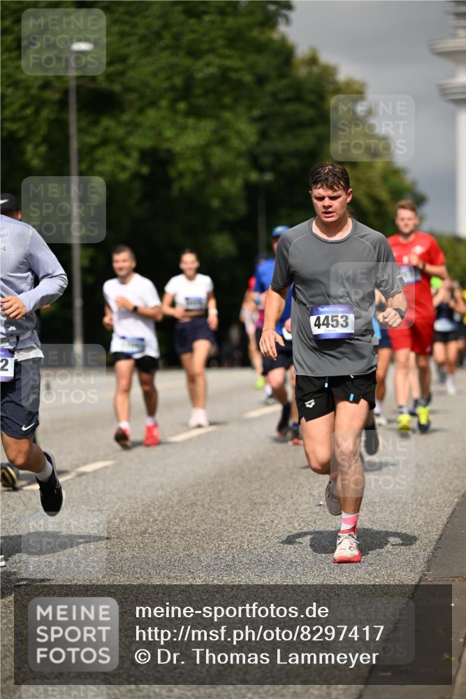 29.06.2025 - hella hamburg halbmarathon Dr. Thomas Lammeyer http://msf.ph/oto/8297417 29.06.2025 10:16:20 Kennedybrücke 1249, 1610, 1785, 1850, 1851, 2963, 2964, 3182, 3248, 3262, 3363, 4453, 4499, 5150, 5166, 5176, 6822, 6871, 7014, 7907, 8206, 8207, 8917, 8971, 9253, 9428, 10067, 10402, 10685, 11025 meine-sportfotos.de