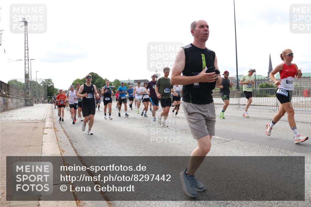 29.06.2025 - hella hamburg halbmarathon Lena Gebhardt http://msf.ph/oto/8297442 29.06.2025 10:21:36 Lombardsbrücke 103, 10921, 4, 9499, 1401, 1028, 1072, 1158, 1191, 1250, 1266, 1401, 1658, 1668, 1958, 2172, 2271, 2315, 2353, 2529, 2635, 2815, 2956, 2986, 3122, 3770, 3817, 3825, 3826, 3995, 4289, 4375, 4376, 4697, 4786, 5122, 5373, 5395, 5412, 5493, 5759, 5957, 6086, 6103, 6475, 6805, 6844, 7075, 7375, 7522, 7553, 7612, 7672, 7781, 8095, 8286, 8715, 8844, 8896, 8959, 9100, 9369, 9483, 9499, 9501, 9532, 9624, 10374, 10874, 11698 meine-sportfotos.de