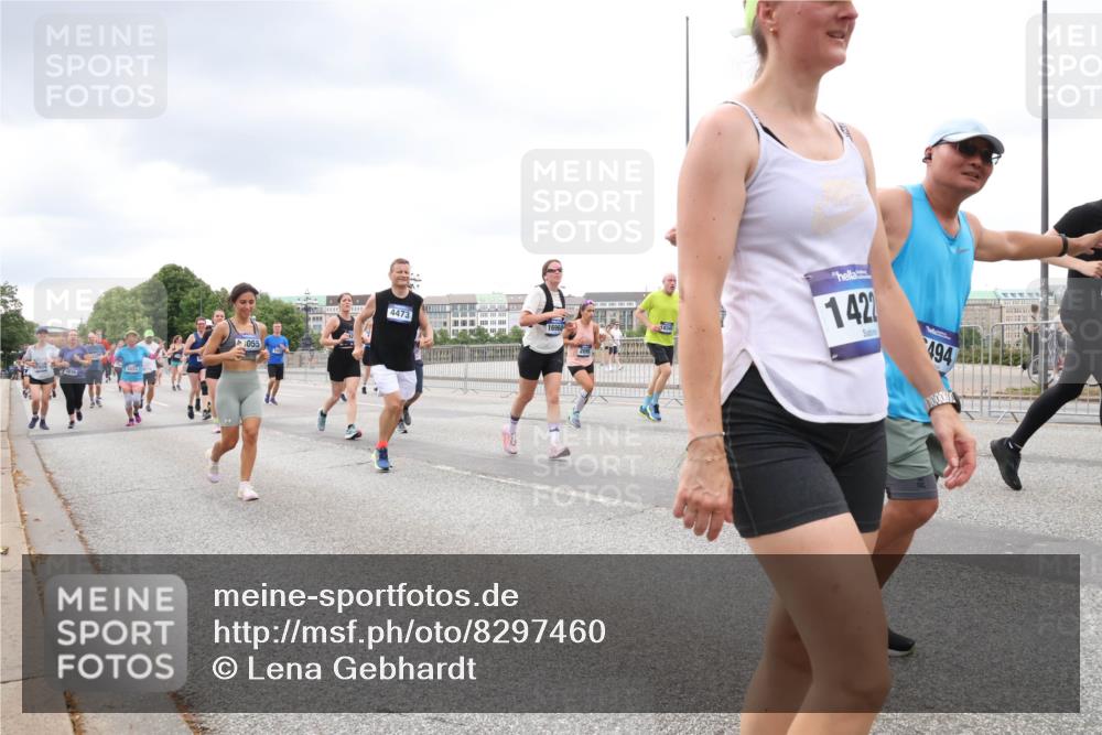 29.06.2025 - hella hamburg halbmarathon Lena Gebhardt http://msf.ph/oto/8297460 29.06.2025 10:56:12 Lombardsbrücke 8533, 055, 4473, 1422, 494, 10000, 1113, 1738, 1909, 2095, 2793, 2915, 3257, 3268, 3953, 3987, 4083, 4265, 4354, 4470, 4473, 4836, 4896, 5306, 5580, 5693, 5757, 5994, 6055, 6056, 6113, 6257, 6494, 6594, 6690, 6968, 7025, 7028, 7090, 7516, 7616, 7711, 7969, 8005, 8110, 8305, 8517, 8532, 8533, 8648, 8766, 9383, 9435, 9548, 9606, 9838, 9861, 9865, 9948, 9953, 10436, 10438, 10449, 10640, 10740, 10784, 10987, 11903, 11962, 11963 meine-sportfotos.de