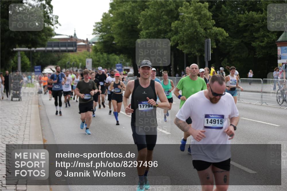 29.06.2025 - hella hamburg halbmarathon Jannik Wohlers http://msf.ph/oto/8297496 29.06.2025 10:36:52 Lombardsbrücke 1022, 1276, 1337, 1597, 1819, 2016, 2031, 2072, 2104, 2272, 2480, 2486, 3127, 3714, 4097, 4347, 4733, 5146, 5560, 5790, 5940, 6172, 6584, 6804, 7085, 7235, 7544, 7707, 7823, 8257, 8258, 8811, 8843, 9054, 9055, 9524, 10762, 10798, 10931, 11246, 11980, 12103, 12463, 12762, 12935, 13077, 13695, 13783, 13970, 13971, 14202, 14282, 14343, 14396, 14779, 14915, 15084, 15475, 16192, 16303, 16782, 16831, 17305, 17307, 17388, 17687, 17688, 17794, 17965, 18578, 18710 meine-sportfotos.de