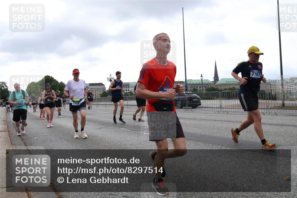 29.06.2025 - hella hamburg halbmarathon Lena Gebhardt http://msf.ph/oto/8297514 29.06.2025 10:46:49 Lombardsbrücke 1073, 1185, 1286, 1363, 1371, 1375, 1593, 1607, 1608, 1720, 1837, 1961, 1999, 2162, 2211, 2320, 2327, 2500, 2555, 2556, 2665, 2697, 2981, 3277, 3406, 3407, 3469, 3734, 3823, 4202, 4239, 4296, 4342, 4355, 4448, 4604, 5111, 5114, 5700, 5796, 5953, 6124, 6161, 6485, 6496, 6740, 7073, 7303, 7412, 7767, 7827, 8477, 8486, 8551, 8553, 8684, 8700, 8967, 9691, 10153, 10230, 13969, 14261, 15852, 16882, 16987 meine-sportfotos.de
