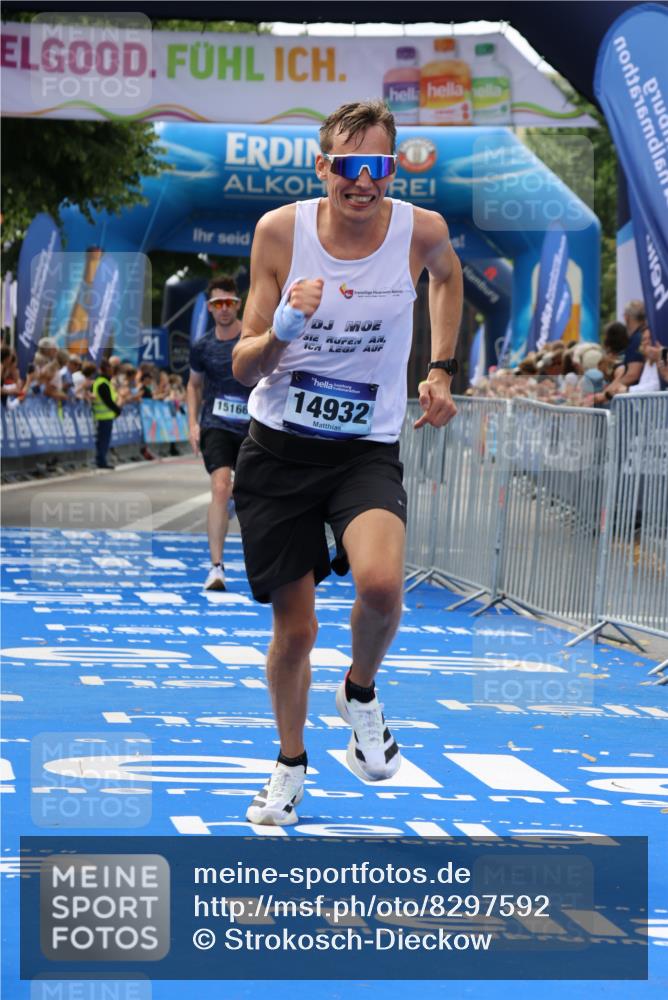 29.06.2025 - hella hamburg halbmarathon Strokosch-Dieckow http://msf.ph/oto/8297592 29.06.2025 10:17:53 Ziel 14932, 15166, 19072 meine-sportfotos.de