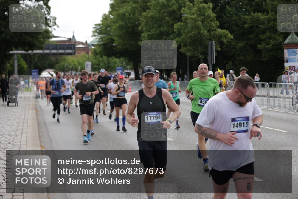 29.06.2025 - hella hamburg halbmarathon Jannik Wohlers http://msf.ph/oto/8297673 29.06.2025 10:36:52 Lombardsbrücke 1022, 1276, 1337, 1597, 1819, 2016, 2031, 2072, 2104, 2272, 2480, 2486, 3127, 3714, 4097, 4347, 4733, 5146, 5560, 5790, 5940, 6172, 6584, 6804, 7085, 7235, 7544, 7707, 7823, 8257, 8258, 8811, 8843, 9054, 9055, 9524, 10762, 10798, 10931, 11246, 11980, 12103, 12463, 12762, 12935, 13077, 13695, 13783, 13970, 13971, 14202, 14282, 14343, 14396, 14779, 14915, 15084, 15475, 16192, 16303, 16782, 16831, 17305, 17307, 17388, 17687, 17688, 17794, 17965, 18578, 18710 meine-sportfotos.de