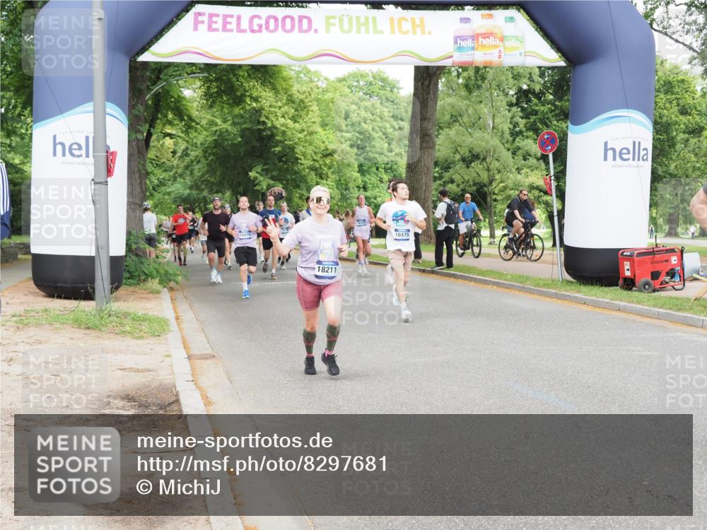 29.06.2025 - hella hamburg halbmarathon MichiJ http://msf.ph/oto/8297681 29.06.2025 10:34:24 Zwischen KM18-KM19 1070, 2623, 6532, 7056, 8564, 8668, 10208, 10211, 11125, 12277, 13630, 16475, 17332, 18211 meine-sportfotos.de