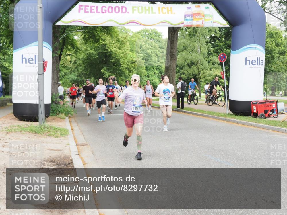 29.06.2025 - hella hamburg halbmarathon MichiJ http://msf.ph/oto/8297732 29.06.2025 10:34:24 Zwischen KM18-KM19 1070, 2623, 6532, 7056, 8564, 8668, 10208, 10211, 11125, 12277, 13630, 16475, 17332, 18211 meine-sportfotos.de