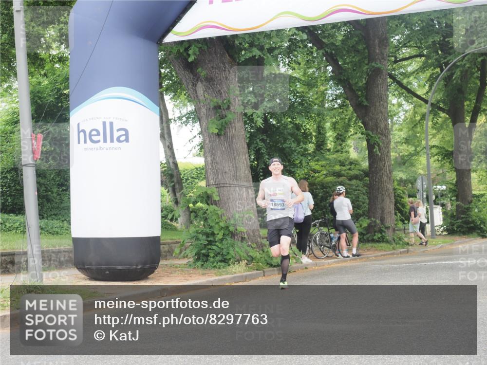 29.06.2025 - hella hamburg halbmarathon KatJ http://msf.ph/oto/8297763 29.06.2025 10:13:41 Zwischen KM18-KM19 2459, 6816 meine-sportfotos.de