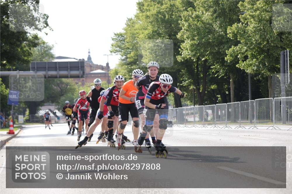 29.06.2025 - hella hamburg halbmarathon Jannik Wohlers http://msf.ph/oto/8297808 29.06.2025 08:55:01 Lombardsbrücke  meine-sportfotos.de