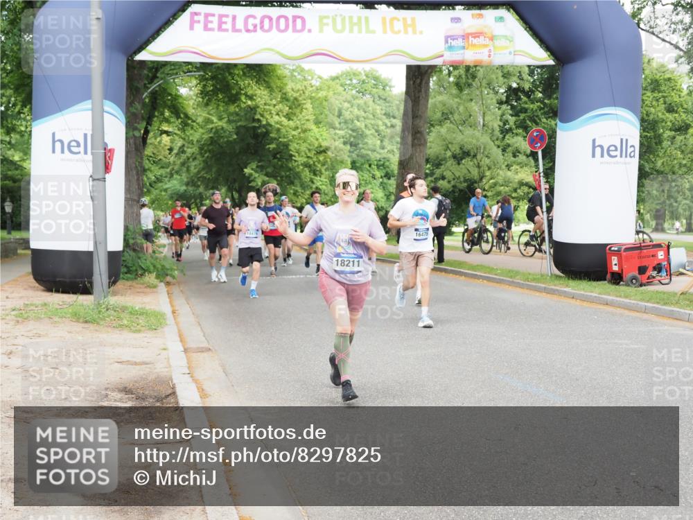 29.06.2025 - hella hamburg halbmarathon MichiJ http://msf.ph/oto/8297825 29.06.2025 10:34:24 Zwischen KM18-KM19 1070, 2623, 6532, 7056, 8564, 8668, 10208, 10211, 11125, 12277, 13630, 16475, 17332, 18211 meine-sportfotos.de