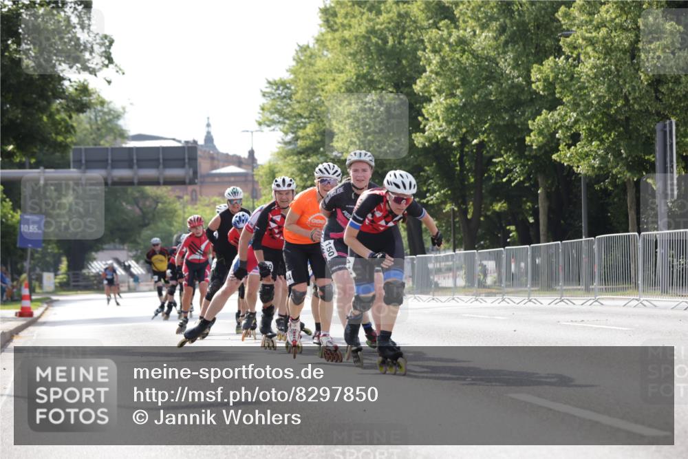 29.06.2025 - hella hamburg halbmarathon Jannik Wohlers http://msf.ph/oto/8297850 29.06.2025 08:55:01 Lombardsbrücke  meine-sportfotos.de