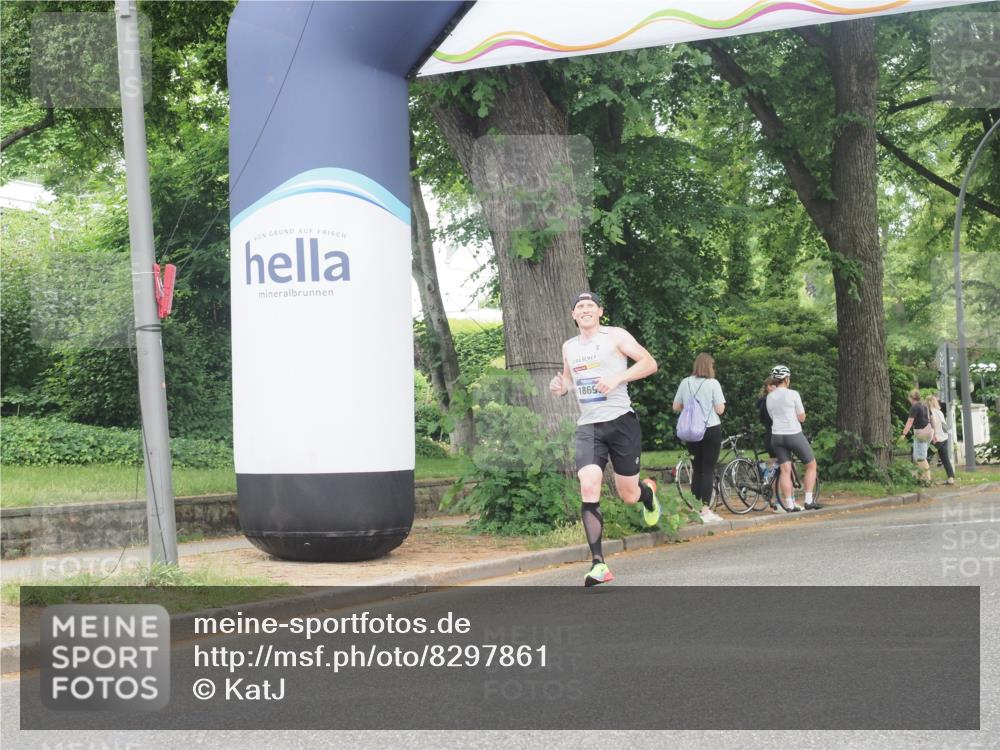 29.06.2025 - hella hamburg halbmarathon KatJ http://msf.ph/oto/8297861 29.06.2025 10:13:41 Zwischen KM18-KM19 2459, 6816 meine-sportfotos.de